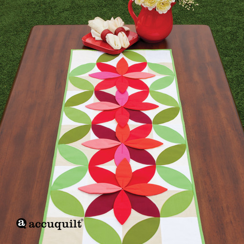 GO! Bloom Table Runner Pattern (Table)